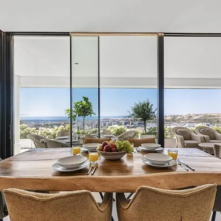 Luxury 3br - Sea Views, Terrace, Garage