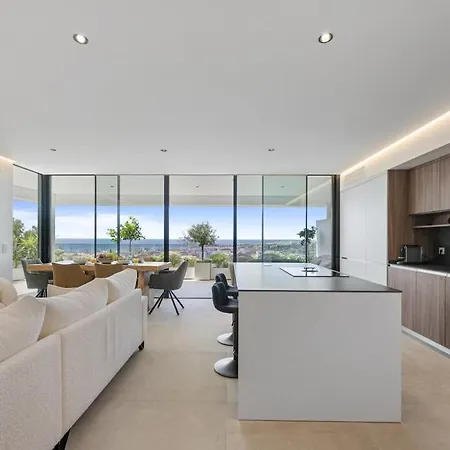 Luxury 3br - Sea Views, Terrace, Garage