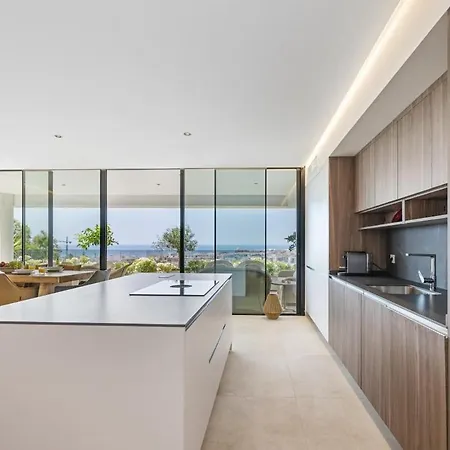 Luxury 3br - Sea Views, Terrace, Garage * Estepona