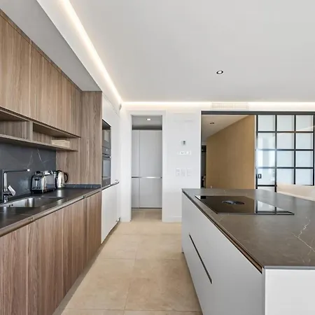 Luxury 3br - Sea Views, Terrace, Garage Estepona