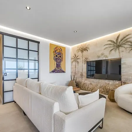 Lejlighed Luxury 3br - Sea Views, Terrace, Garage