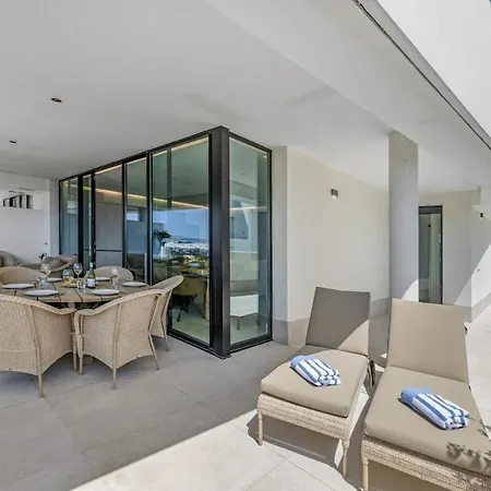 Luxury 3br - Sea Views, Terrace, Garage * Estepona