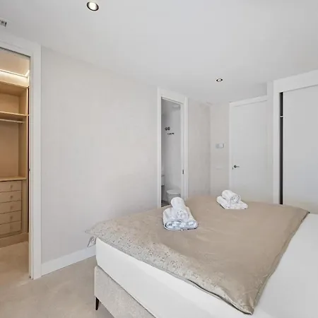 Luxury 3br - Sea Views, Terrace, Garage Estepona