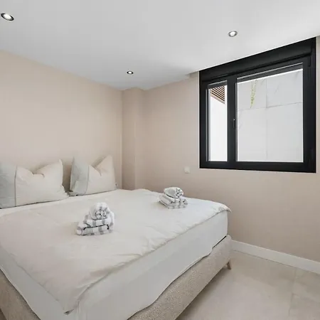 Luxury 3br - Sea Views, Terrace, Garage
