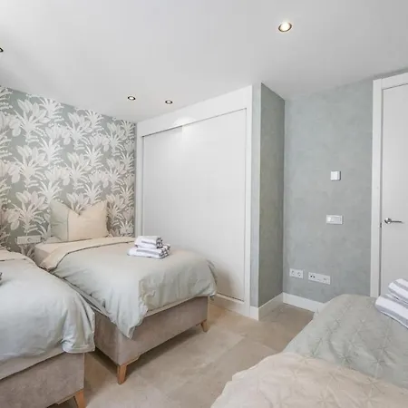 Luxury 3br - Sea Views, Terrace, Garage *