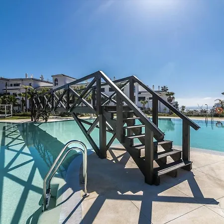 Luxury 3br - Sea Views, Terrace, Garage Lejlighed *